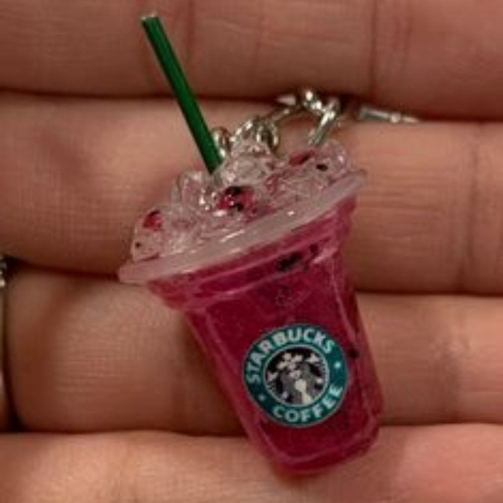 starbucks keychain (mango dragonfruit)